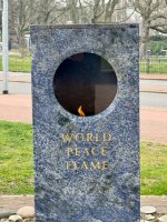 Die Flamme für den Weltfrieden
