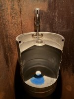 Ein französisches Pissoir