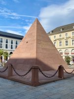 Karlsruher Pyramide und Grabmahl Karl Wilhelms, dem Stadtgründer von Karlsruhe